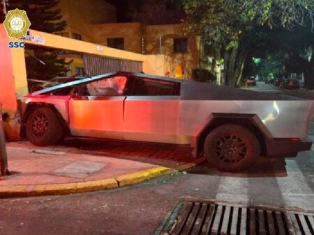 CYBERTRUCK1
