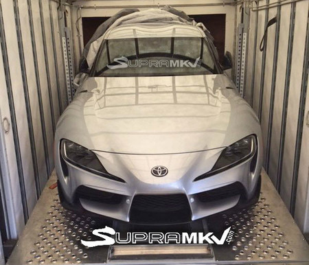 ¡Espiado! El Toyota Supra le pierde el miedo a la cámara... y al camuflaje