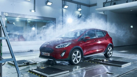 En la Weather Factory de Ford hay vientos de hasta 250 km/h, 55ºC y un 95% de humedad para poner a prueba sus coches