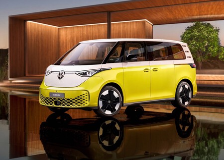 Volkswagen ID. Buzz: la Combi se ha vuelto eléctrica, más práctica, pero manteniendo el carisma de siempre