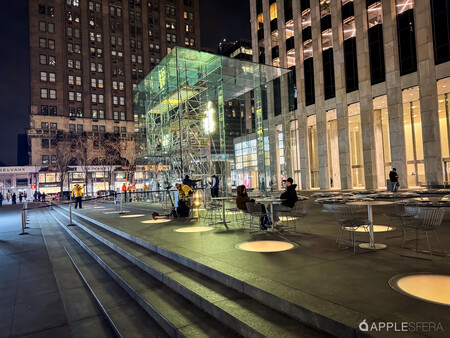Apple Vision Pro Lanzamiento Nueva York Logo Gafas 013