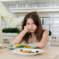 "Mi hijo come muy poco": qué hacer (y qué no) para conseguir que su alimentación sea equilibrada y saludable 