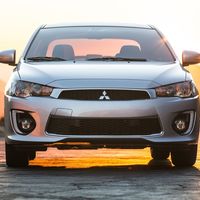 ¿Regresa el Lancer? En Mitsubishi ya se plantean un nuevo sedán compartido con Nissan