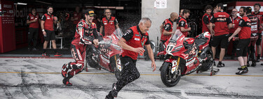 "Solo BMW se está esforzado". Ducati está muy enfadada en Superbikes porque cree que sus rivales les están dejando ganar