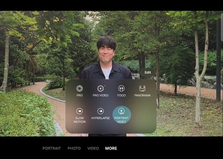 Samsung Mobile The New Galaxy Z Series Portrait Video Interview Main2