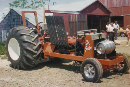 Tractor Pulling 1
