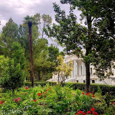 Hoy El Retiro está cerrado, pero no importa: este romántico parque de Carabanchel te da la oportunidad de disfrutar de frescor e historia