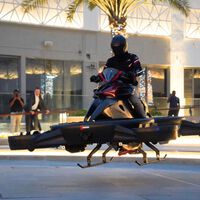 Esta moto voladora está inspirada en Star Wars. Y es tan real que en Abu Dabi la van a utilizar como ambulancia aérea