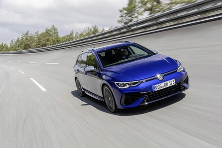 El nuevo Volkswagen Golf Variant R ya tiene precio en España y es 4.000 euros más caro que el Cupra León Sports Tourer