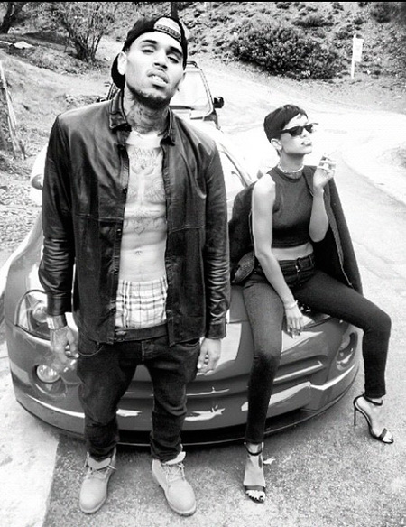 Karrueche, date por aludida: Chris Brown se ha borrado tu tatuaje