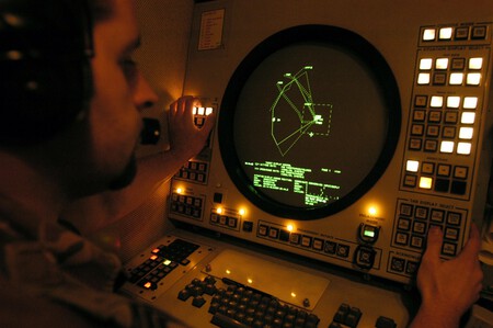 Operator In De Icc Information Coordination Central Center Van Een Nederlandse Patriot Batterij Bij Brakstadt In Noorwegen 2009 D040309 C1204