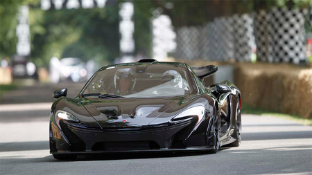 McLaren P1 estira las piernas en Goodwood 