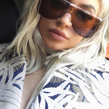 Definitivamente la Kylie Jenner rubia es el clon de Kim Kardashian