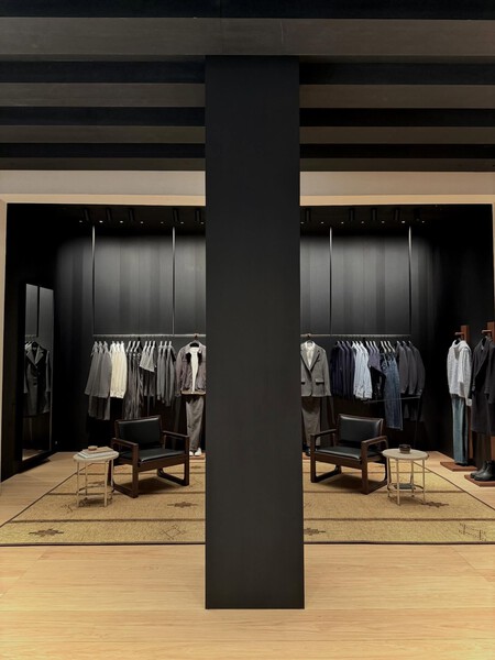 Nueva Tienda Zara Boutique Diagonal Barcelona Museo Elegante