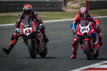 Se acabó: Tito Rabat se baja de la Ducati Panigale V4 R y no correrá el resto del mundial de Superbikes