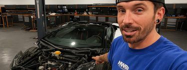 Lamborghini le cobraba diez veces más que el taller por la misma pieza. Ahora se ha propuesto resucitar un Aventador SVJ destrozado