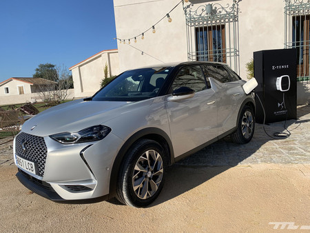 Probamos el DS 3 Crossback E-Tense: un coche eléctrico que destaca por ser suave, ágil, silencioso y por sus 320 km de autonomía