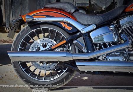 harley_davidson_cvo_breakout