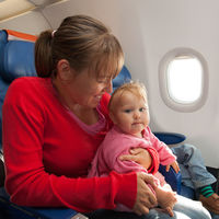 Japan Airlines señala qué asientos están ocupados por niños para que los pasajeros puedan sentarse lejos: una medida polémica