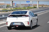 El Opel Ampera podría permitir elegir cuándo funcionar con electricidad y cuándo con gasolina