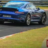 El renovado Porsche 911 se deja ver en Nürburgring