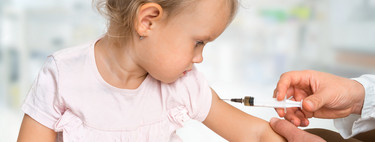 Vacuna de la meningitis B 'Bexsero': tras tres años de administración en Reino Unido se han reducido los casos en un 75%