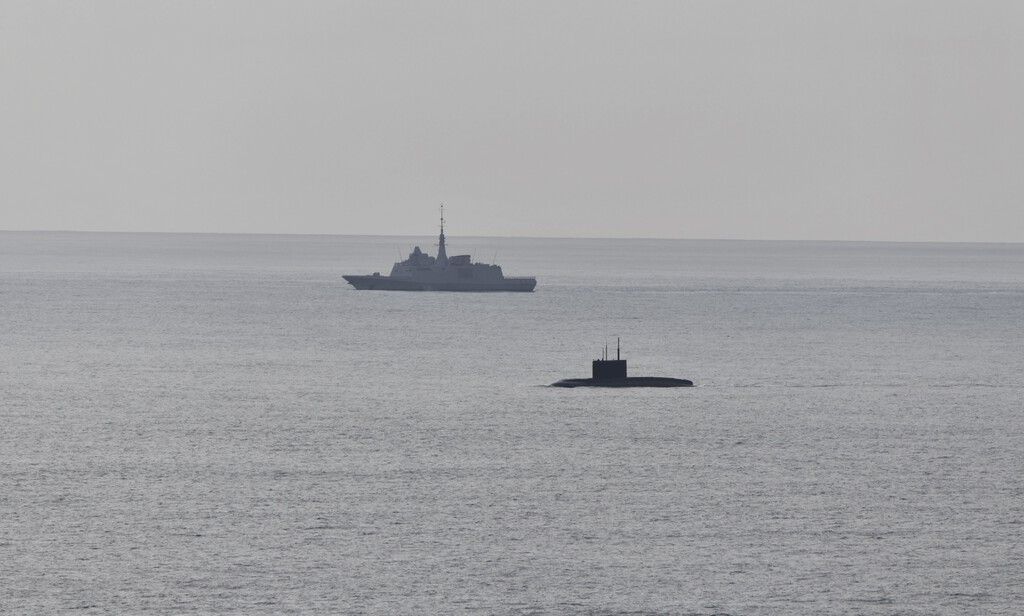 Un submarino ruso ha aparecido frente a la costa de Francia. Y la reacción de Europa ha sido sorprendente: echarse unas risas