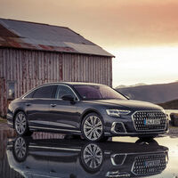 El superlativo Audi A8 híbrido enchufable de 462 CV y tracción total ya está disponible, desde 119.510 euros