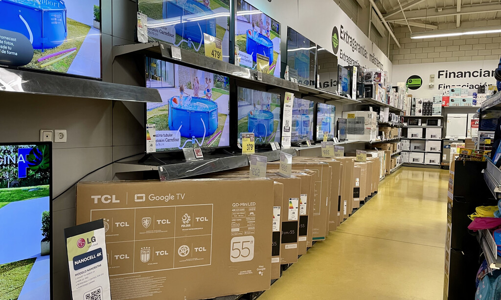 Carrefour ofrece a precio de outlet una tele Philips Ambilight de 65 pulgadas con seis meses de Movistar Plus+ de regalo
