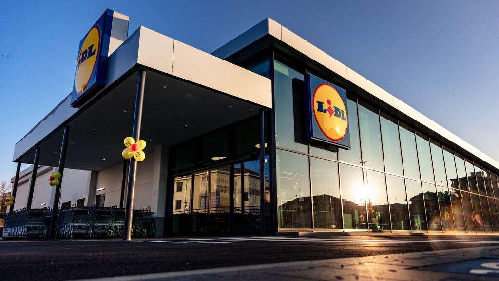 Lidl tiene un molinillo de café eléctrico con diseño retro y colores en tono pastel por solo 10 euros
