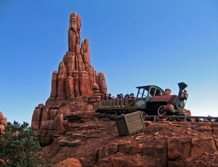 Si vistas Disneyland París este año, atento, te vas a encontrar cerradas estas atracciones