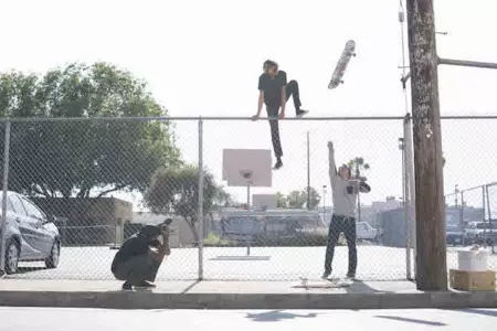 Ya no se te caerán más las gafas al hacer deporte, los Skaters han trabajado con Oakley para conseguirlo