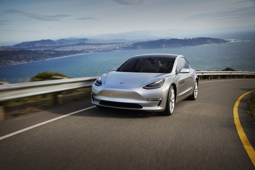 Tesla Model 3 contra sus competidores. ¿Hasta qué punto revolucionará el mercado?