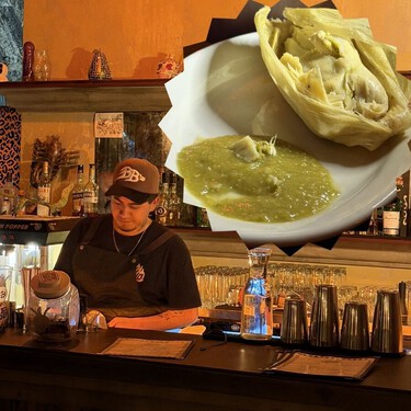Olvídate de los cacahuates de bar: este lugar en Tepoztlán vende cervezas artesanales con tamales de doña Julia 