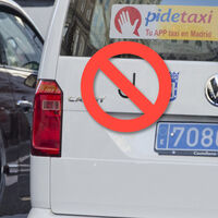 Adiós a la famosa letra y a la tarifa fija de los taxis de Madrid. Cómo nos van a afectar los cambios de la uberización del taxi