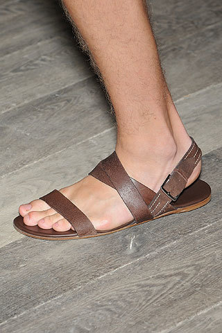 Las sandalias son para el verano: Alexander McQueen