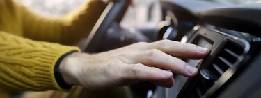 Os especialistas em mecânica são claros quanto a isso: "Idealmente, em dias muito quentes, você não deve ligar o ar condicionado ao dar partida no carro" 