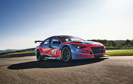 Hyundai Elantra N TCR: la variante de carreras que nos recuerda el poder de Hyundai en el mundo