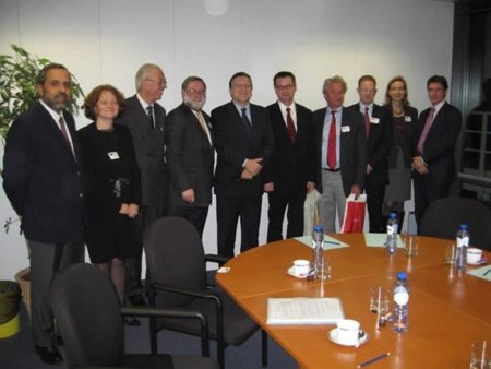 Los del Libro se reúnen con Barroso, el "Presidente de Europa" al que ya han engañado alguna vez