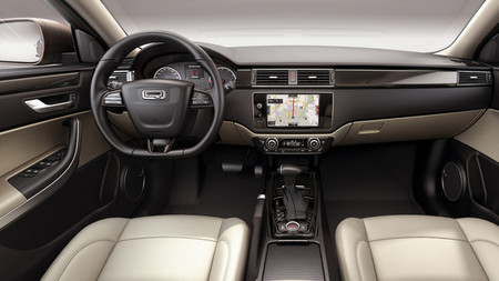 Vista interior del Qoros 3 Sedán