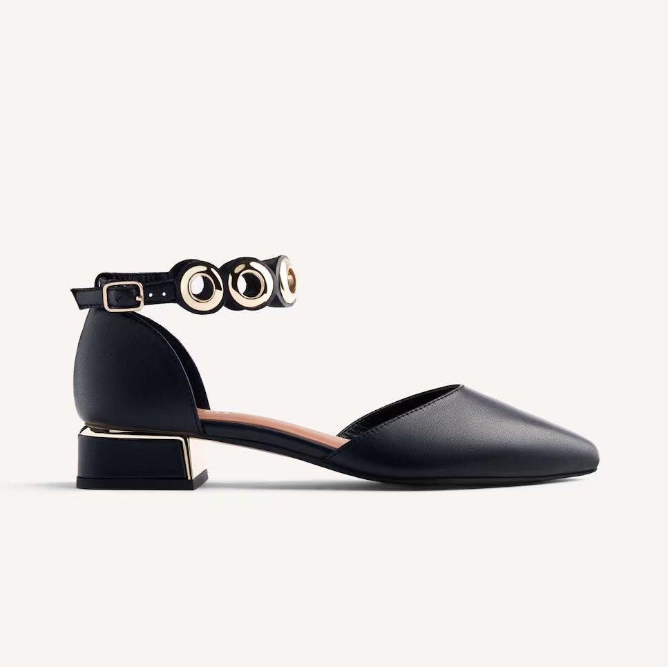 Zapatos de salón con ollados y plantilla acolchada de Gioseppo