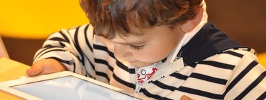 Niños y uso de pantallas electrónicas: consejos para cuidar su salud visual