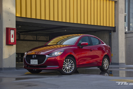 Mazda 2 Sedán 2021, a prueba: mismo refinamiento y calidad, pero con más equipo de serie
