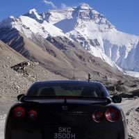 ¿Llevarías tu Nissan GT-R al Campo Base del Everest? Este tipo de Singapur ya lo ha hecho