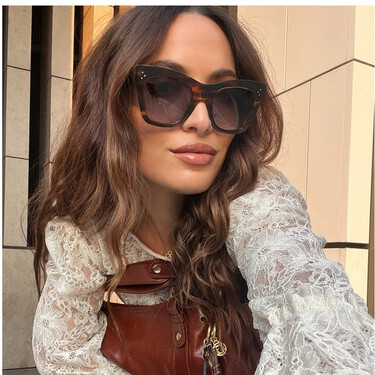 Las rebajas de Desigual bajan el precio del bolso bandolera efecto charol más elegante hecho en España