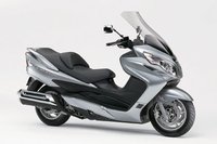 Nueva Burgman 400 K7 e Intruder VZR1800