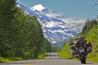 América en moto. Alaska, dos fronteras y medio ocaso