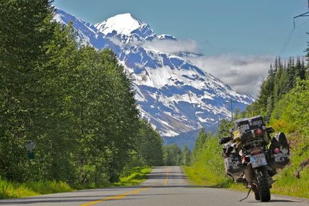 América en moto. Alaska, dos fronteras y medio ocaso