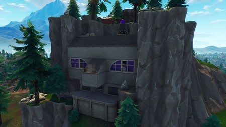 Desafío Fortnite: aterriza en una mansión de héroe abandonada y en una guarida de villano abandonada. Solución