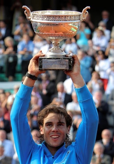 ¿Dónde narices meterá Rafa Nadal las seis ensaladeras que ya tiene del Roland Garros?